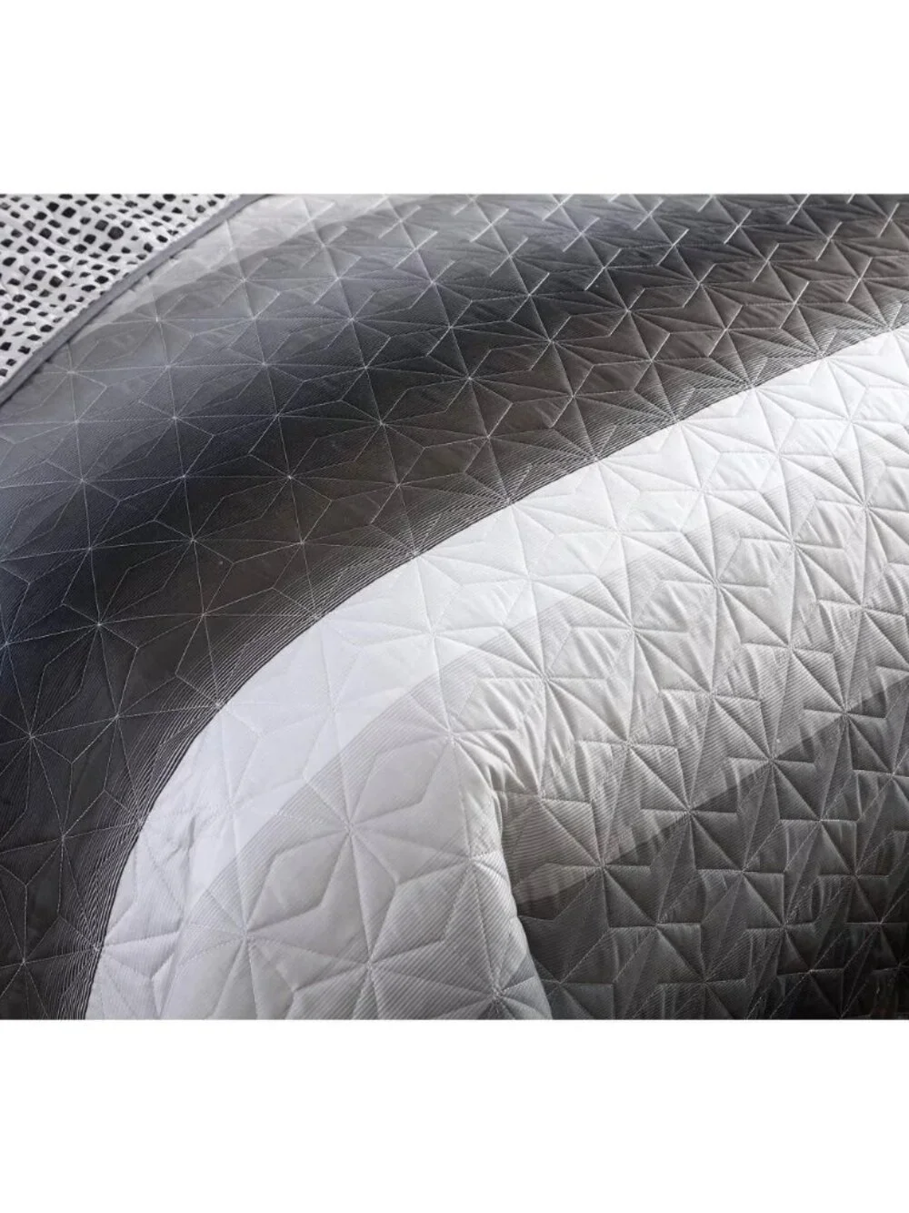 Geneva Home Avondale Manor King Sz Reversible Coverlet Black & Gray Quilt Design